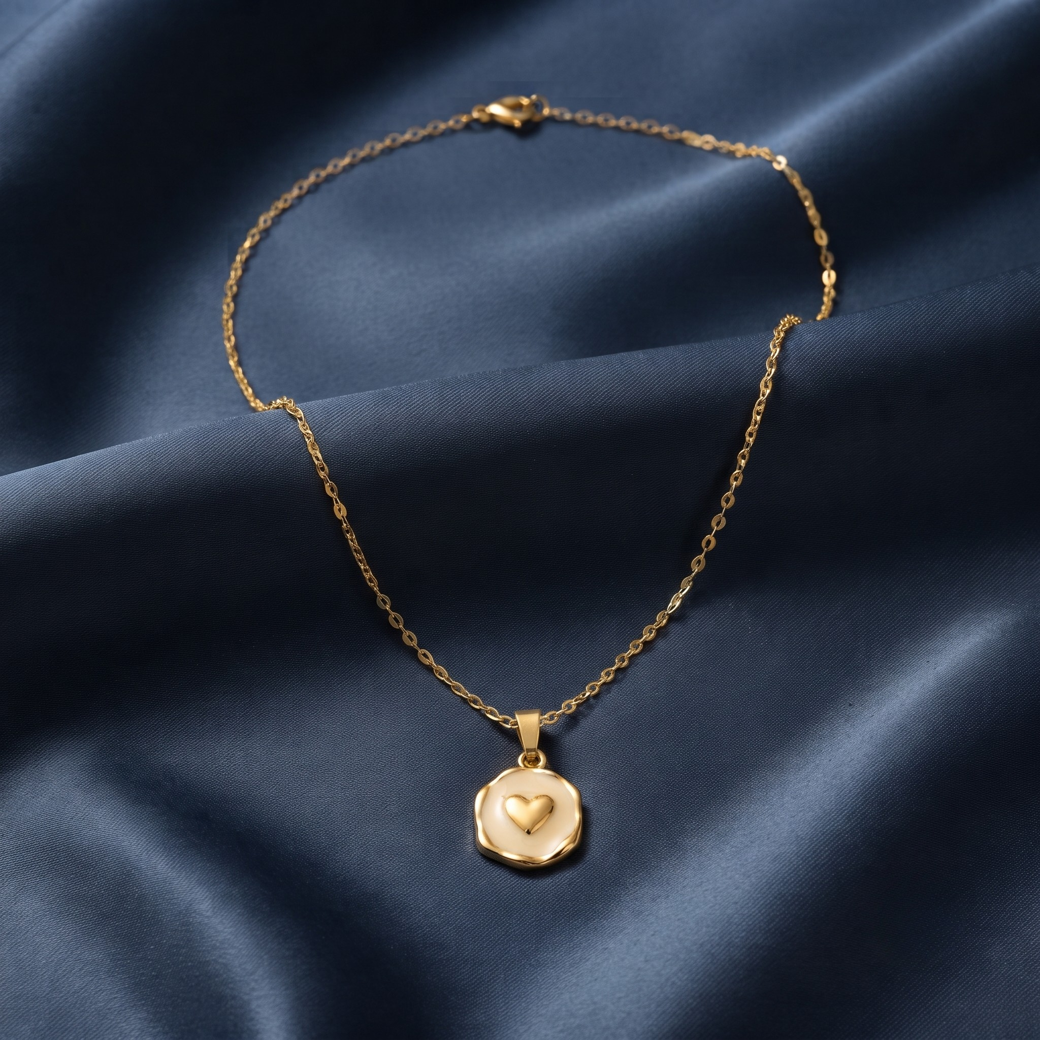 Lustrous Heart Pendant